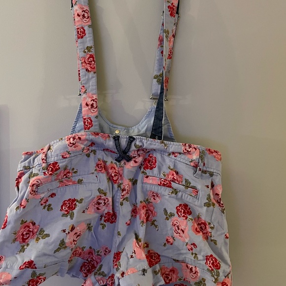 Flower utility shorts size S - Picture 2 of 2